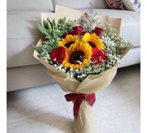 SunFlower and roses bouquet 